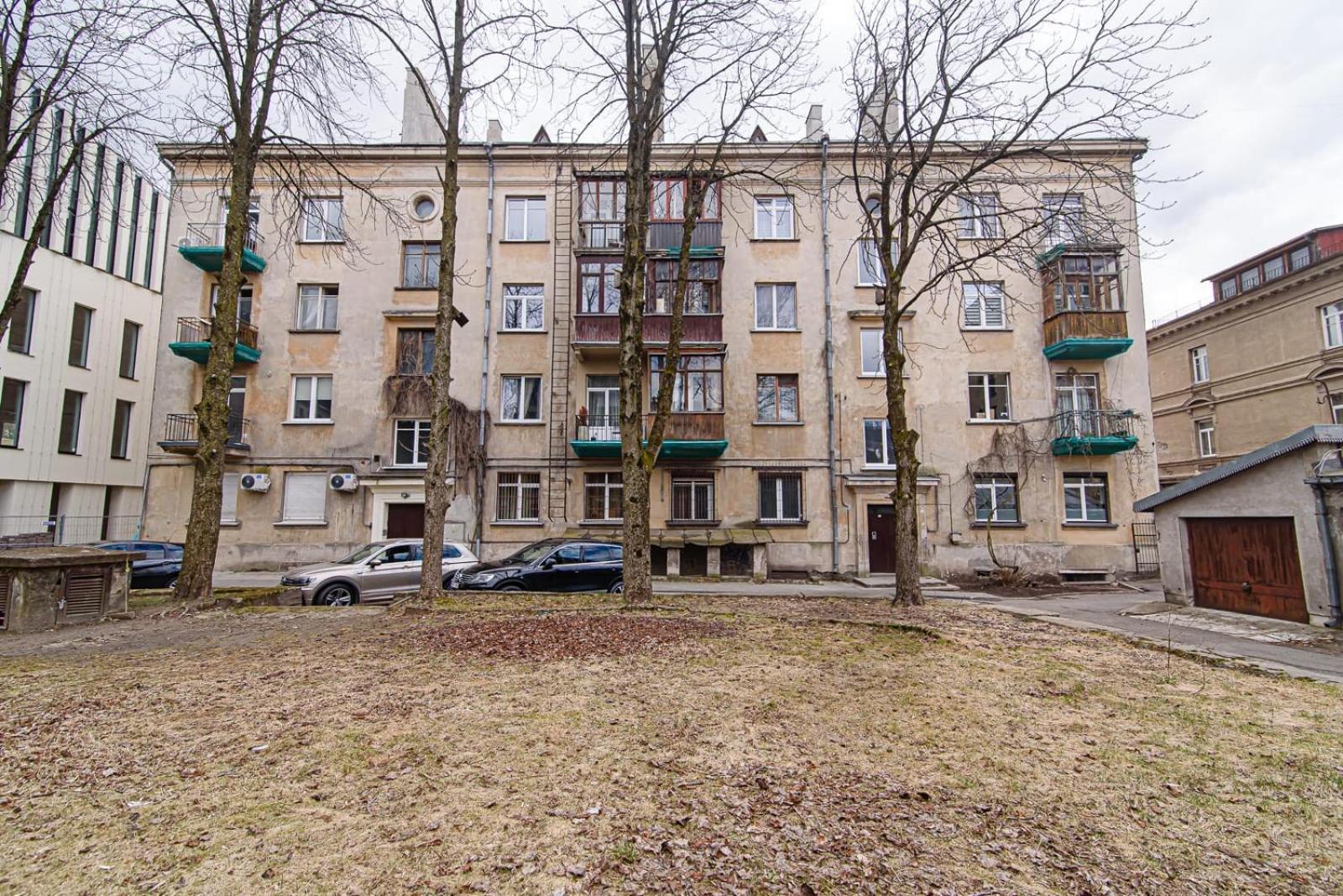 Apartment Centrally-located